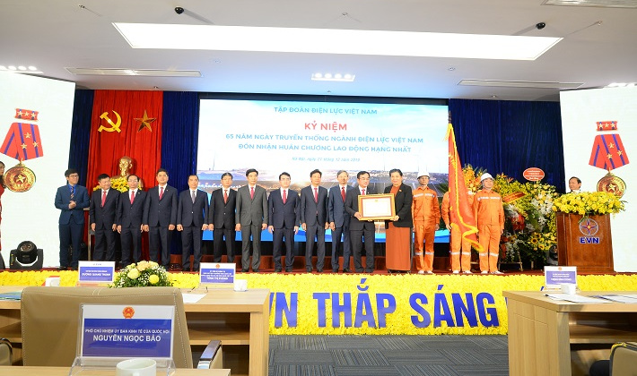 65 năm vì dòng điện thân yêu cho Tổ quốc