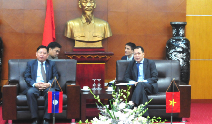 Việt Nam sẵn sàng hỗ trợ Lào phòng chống hàng giả, kiểm soát thị trường