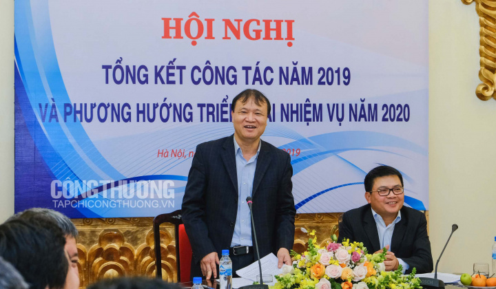 Hoạt động quản lý ngành công nghiệp gắn với lợi ích thực chất của doanh nghiệp