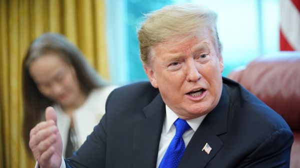 Tổng thống Mỹ tuyên bố hoãn tăng thuế đối với hàng hóa Trung Quốc