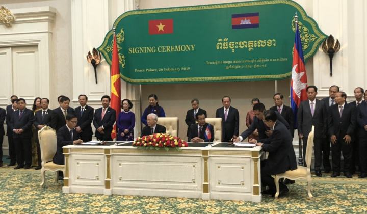 Việt Nam - Campuchia ký Bản Thỏa thuận thúc đẩy thương mại song phương