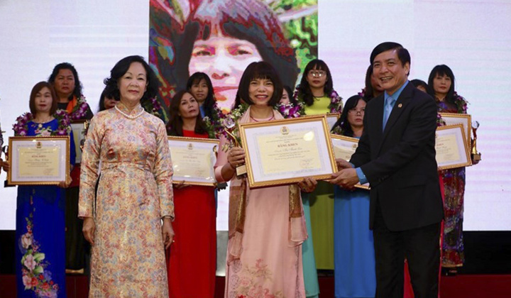 Cán bộ Công đoàn ngành Công Thương được vinh danh Nữ công tiêu biểu toàn quốc 2019