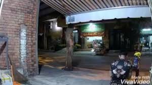 Cười ra nước mắt với cảnh bị cướp gà khi đang cúng giao thừa