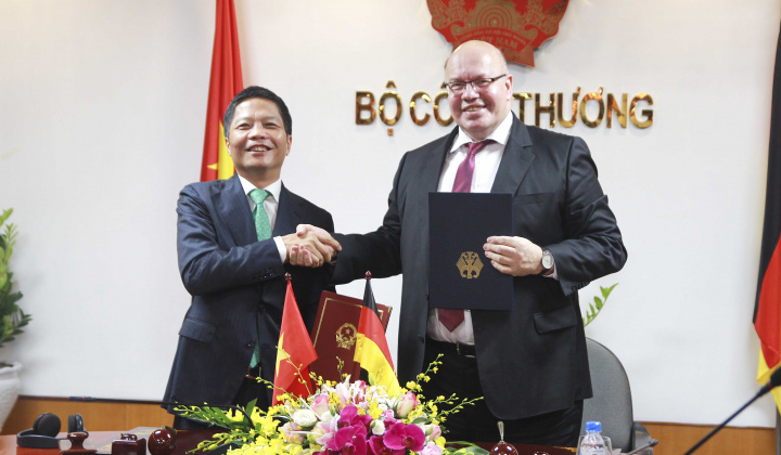 Đức cam kết hỗ trợ Việt Nam phát triển năng lượng tái tạo