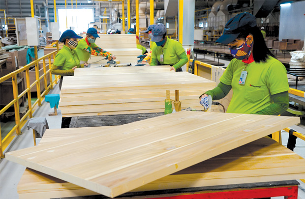 10 năm tới, công nghiệp chế biến gỗ sẽ trở thành ngành kinh tế mũi nhọn trong xuất khẩu