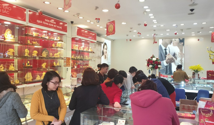 Giá vàng hôm nay 8/3 đi ngang