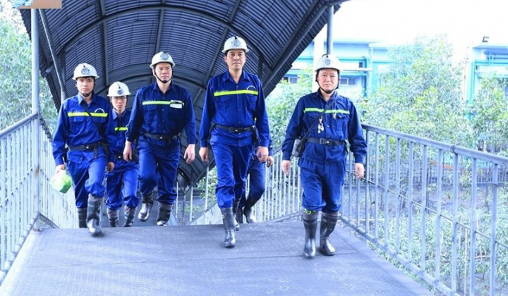 Vào lò cùng thợ mỏ Uông Bí