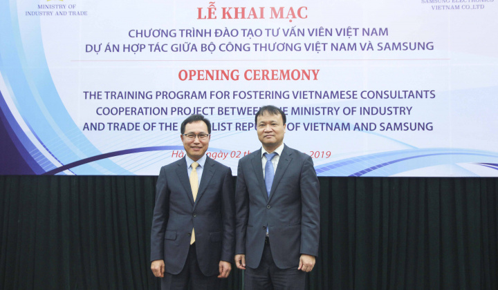 Bộ Công Thương tiếp tục hợp tác cùng Samsung đào tạo 100 chuyên gia tư vấn Việt