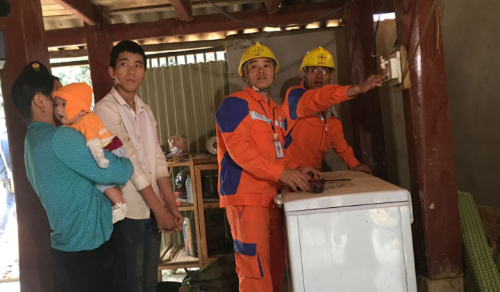 Lên Tuần Giáo nghe chuyện thợ điện