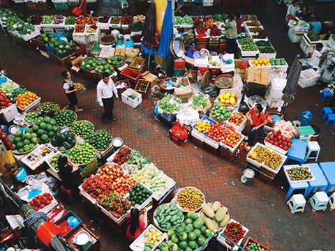Thương mại điện tử 'làm mới' bán lẻ truyền thống