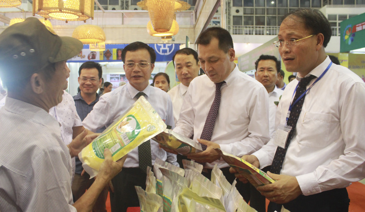 Kích cầu, mở rộng thị trường cho các sản phẩm công nghiệp nông thôn tiêu biểu