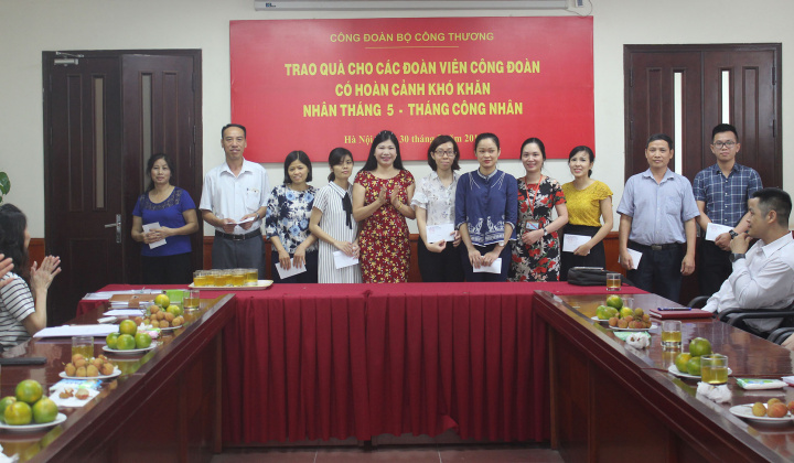 Kiện toàn bộ máy, phát huy vai trò của tổ chức công đoàn