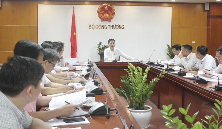 Bộ trưởng Trần Tuấn Anh: Ưu tiên phát triển các dự án hạ tầng điện