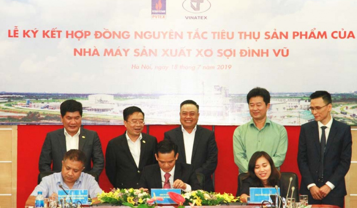 Tiêu thụ sản phẩm xơ sợi Đình Vũ: Doanh nghiệp PVN và Vinatex ký kết hợp nhiều hợp đồng nguyên tắc