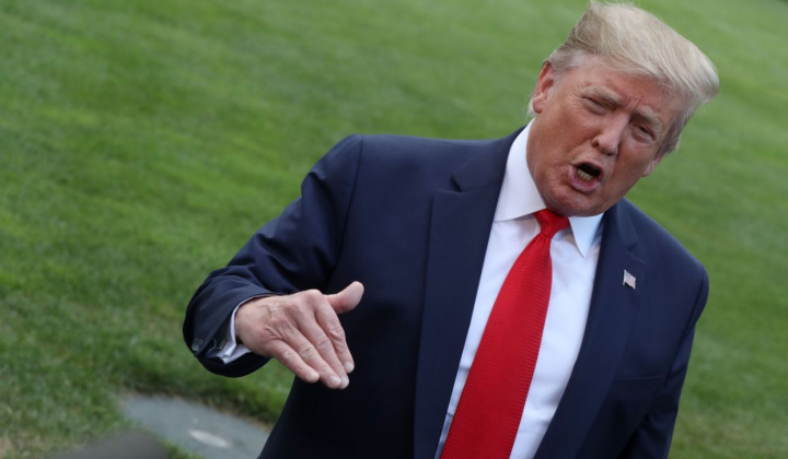 Tin ảnh: Ông Trump tố Trung Quốc "câu giờ"