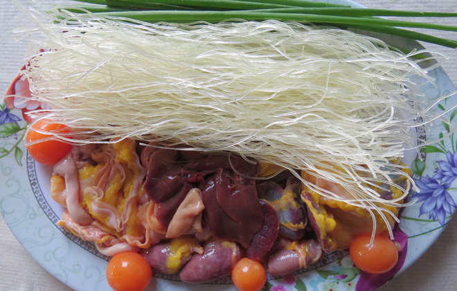 Nhớ tô lòng gà nấu miến