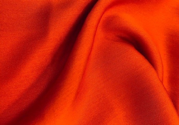 Teijin phát triển loại lụa dễ chăm sóc như polyester