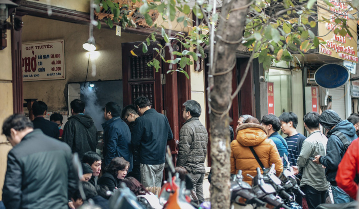 “Miếng ăn là miếng nhục”