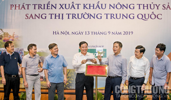 Dứt khoát phải phối hợp tốt hơn để "gỡ khó" xuất khẩu nông thủy sản sang Trung Quốc