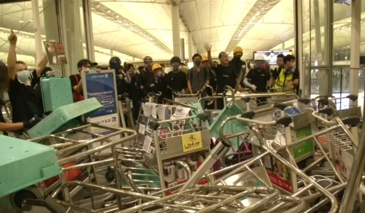 Tin ảnh: Chuyện Hong Kong vẫn đang "nóng"