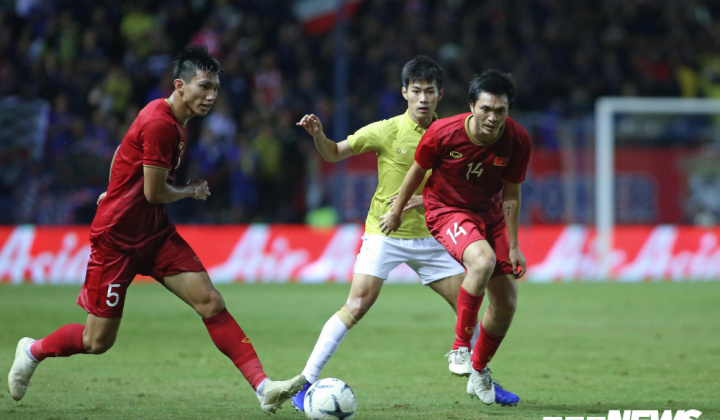 Thủ tướng gọi điện động viên, chúc tuyển Việt Nam đánh bại Thái Lan