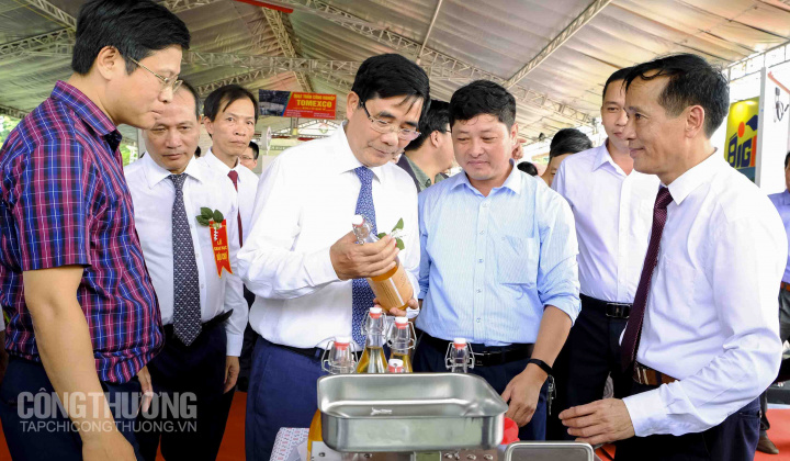 Sản phẩm công nghiệp nông thôn tìm cơ hội kết nối, mở rộng thị trường tiêu thụ