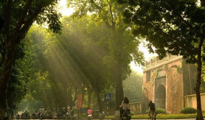 Thời tiết 7/9: Hà Nội ngày nắng nhẹ, tối rải rác có mưa