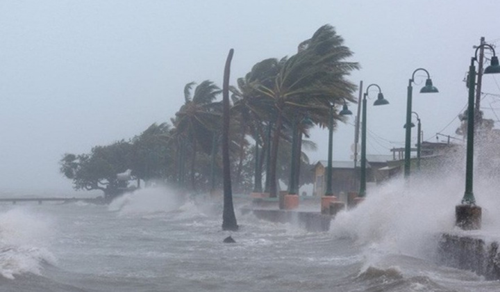 Thời tiết 23/10: Bão số 8 tăng cường độ, hướng vào miền Trung