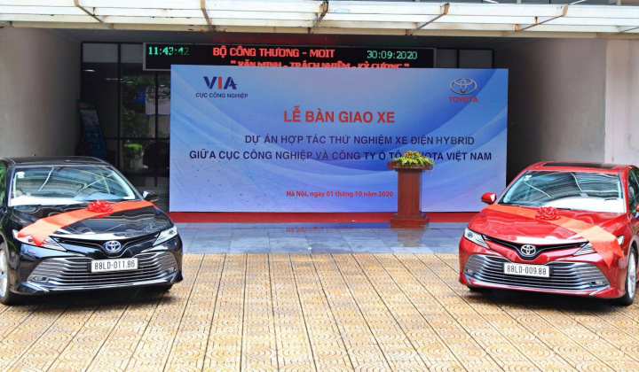 Bộ Công Thương - Toyota: Sẽ nghiên cứu hiệu quả vận hành của xe Hybrid tại Việt Nam
