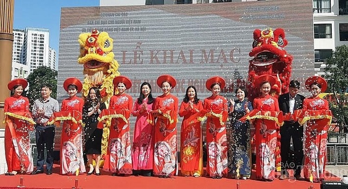 Hà Nội: Khai mạc Hội chợ Hàng Việt Nam được người tiêu dùng yêu thích