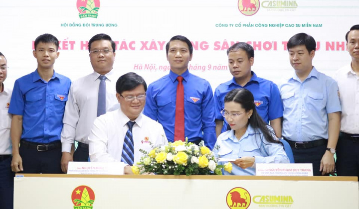 Casumina tài trợ xây dựng 45 sân chơi bằng lốp xe cho trẻ em cả nước