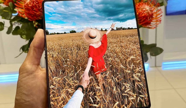 Rò rỉ Galaxy Z Fold 3 - Smartphone đầu tiên của Samsung có camera ẩn dưới màn hình