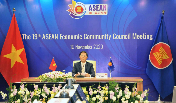 Thông qua 12 khuyến nghị trong thực hiện Kế hoạch tổng thể xây dựng Cộng đồng Kinh tế ASEAN đến năm 2025