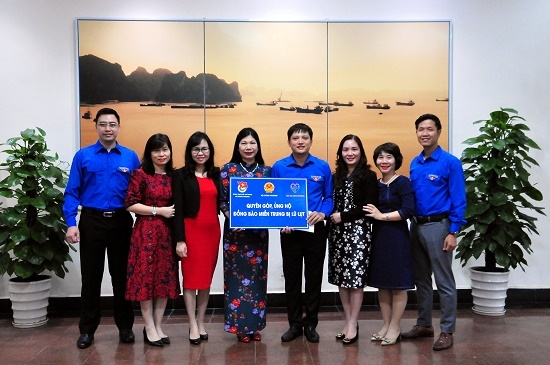 Chương trình “Hướng về miền Trung ruột thịt” quyên góp được hơn 600 triệu đồng