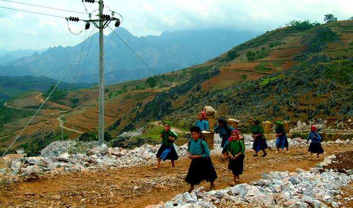 EVNNPC: Gỡ khó bàn giao lưới điện hạ áp nông thôn