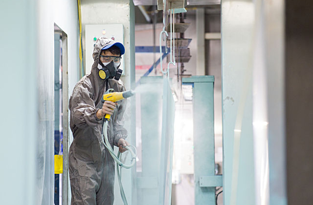 [Mô hình điểm] Công nghiệp Việt Nhật: Khắc phục hậu quả lỗi bong rộp sơn, nâng cao sự hài lòng của khách hàng