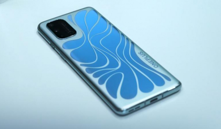 OnePlus 8T Concept - Thú vị mặt lưng đổi màu theo cảm xúc người dùng