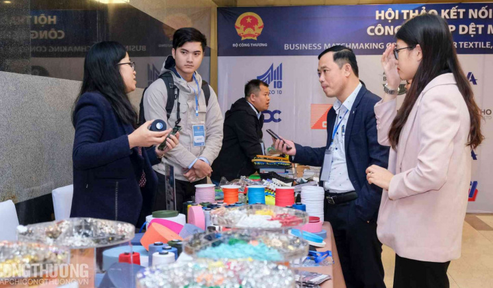 Nâng cao năng lực sản xuất, kết nối cung cầu công nghiệp hỗ trợ cho ngành dệt may, da giày