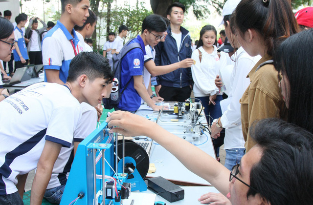 Đổi mới giáo dục đại học ở Việt Nam nhằm đáp ứng nhu cầu của cuộc cách mạng công nghiệp 4.0