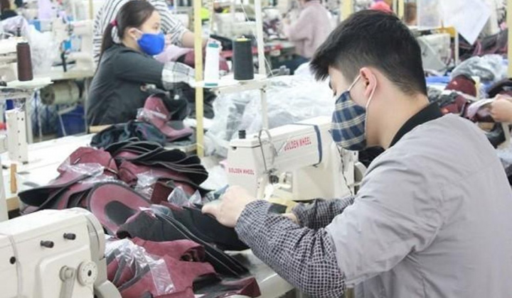 Ứng phó với Covid-19, doanh nghiệp dệt may, da giày linh hoạt tìm nguồn cung nguyên liệu