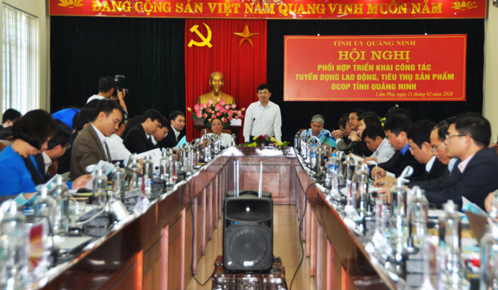 Tăng cường hợp tác trong tuyển dụng lao động và tiêu thụ sản phẩm OCOP