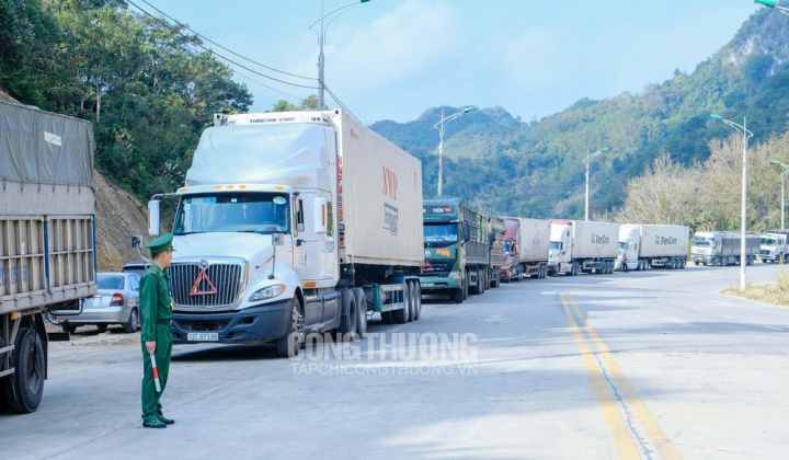 Bộ Công Thương đề nghị rà soát thuế phí, giảm giá BOT hỗ trợ doanh nghiệp xuất khẩu