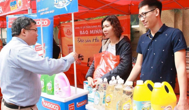 Công đoàn Hóa chất kêu gọi doanh nghiệp mua nước rửa tay sát khuẩn do ngành sản xuất cho người lao động