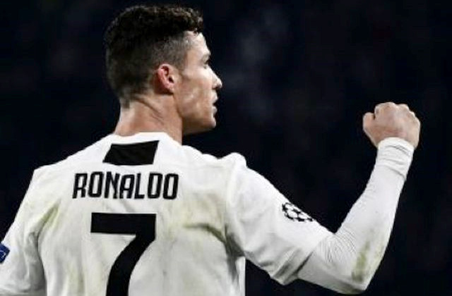 Cristiano Ronaldo – Ngôi sao giàu lòng trắc ẩn hay "Soái ca" của làng túc cầu giáo