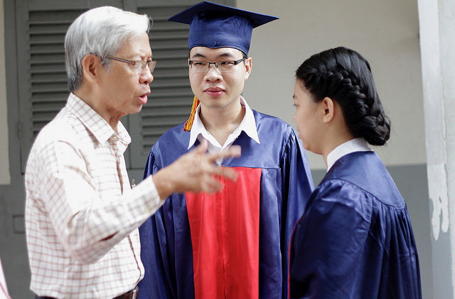 Hướng dẫn cách tính  trợ cấp cho nhà giáo đã nghỉ hưu chưa được hưởng phụ cấp thâm niên