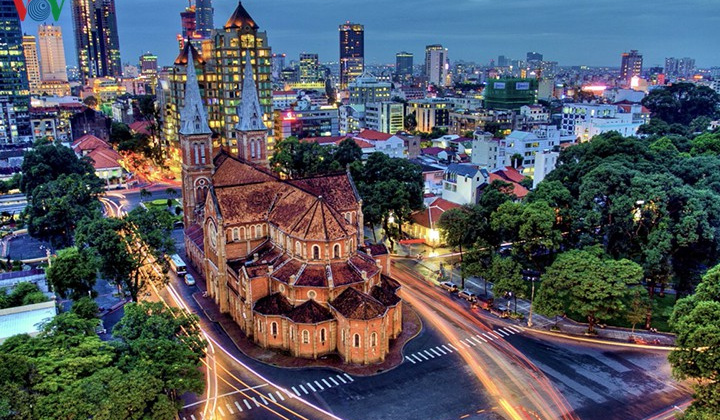 Thực trạng, tiềm năng và định hướng phát triển ngành Du lịch thành phố Hồ Chí Minh