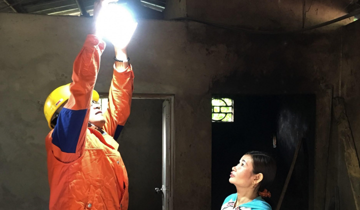 EVNNPC đẩy mạnh công tác tuyên truyền tiết kiệm điện