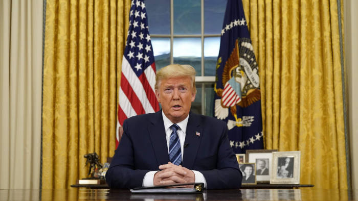 45% dân số Hoa Kỳ có thể nhiễm virus Covid-19, Hoa Kỳ cấm tất cả hoạt động di chuyển từ Châu Âu