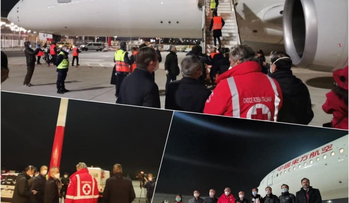 Trung Quốc mang hơn 30 tấn thiết bị y tế đến hỗ trợ Ý chống lại dịch covid-19