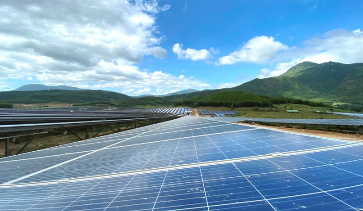 Xây dựng nhà máy điện mặt trời – chuyện bây giờ mới kể